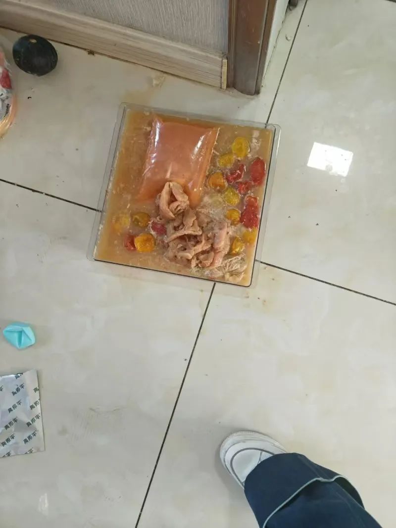 DƬ